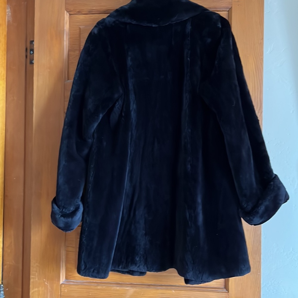 Solid black real mink coat - Picture 6 of 9